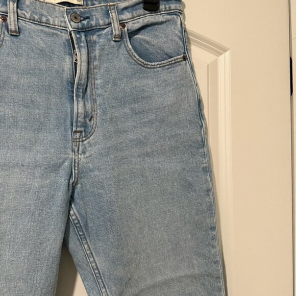 NWOT Abercrombie & Fitch Straight Leg Jeans 90’s Ultra High Rise - Picture 7 of 10